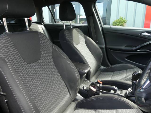 2016 Vauxhall Astra 1.6 CDTi 16V 136 SRi 5dr