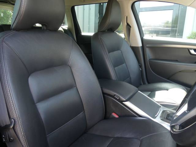 2016 Volvo XC70 2.4 D5 [220] SE Lux 5dr AWD Geartronic