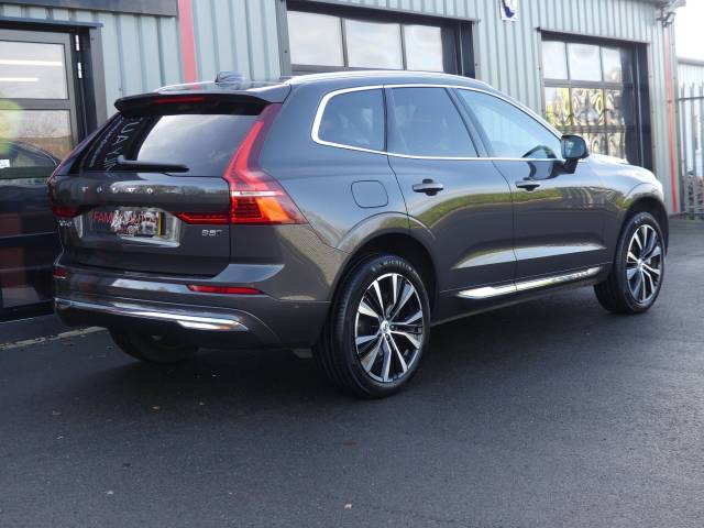 2024 Volvo XC60 2.0 B5P Ultra Dark 5dr AWD Geartronic