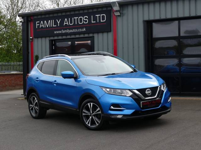 Nissan Qashqai 1.3 DiG-T 160 [157] N-Connecta 5dr DCT Glass Roof Hatchback Petrol BLUE