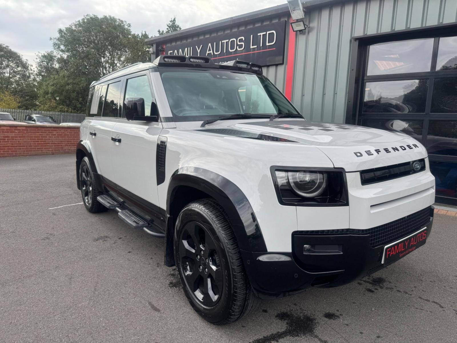 2026 Land Rover Defender 110