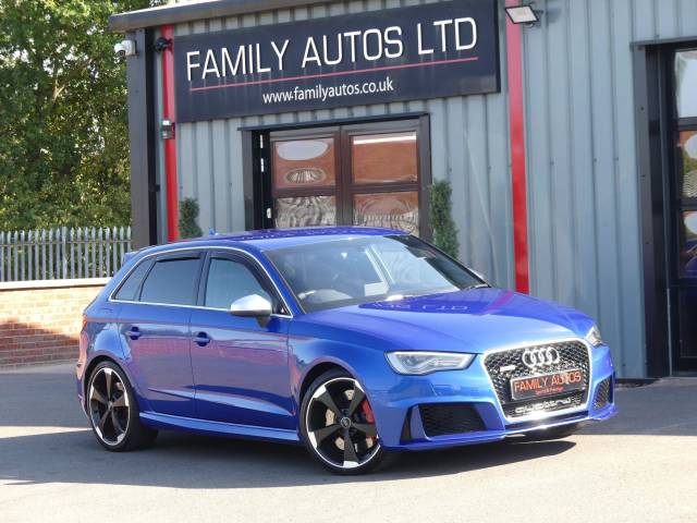 Audi RS3 2.5 TFSI RS 3 Quattro 5dr S Tronic [Nav] Hatchback Petrol BLUE
