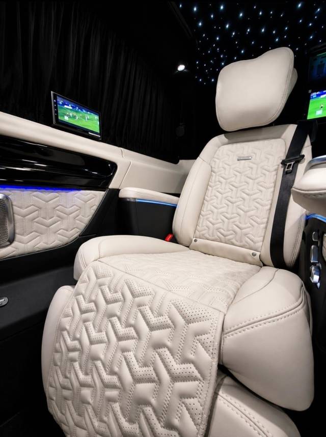 2025 Mercedes-Benz V Class 2.0 V220 d Premium 5dr 9G-Tronic [Extra Long/7 Seats]